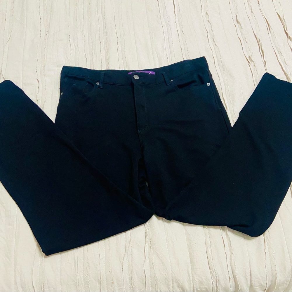 Gloria Vanderbilt Black Straight Jeans